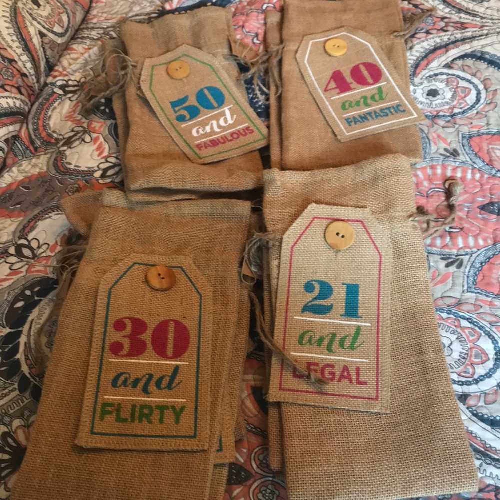 Mud Pie Fabulous Wine Bags